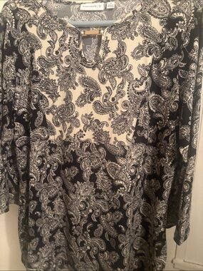 Susan Graver Black and White Paisley Tunic